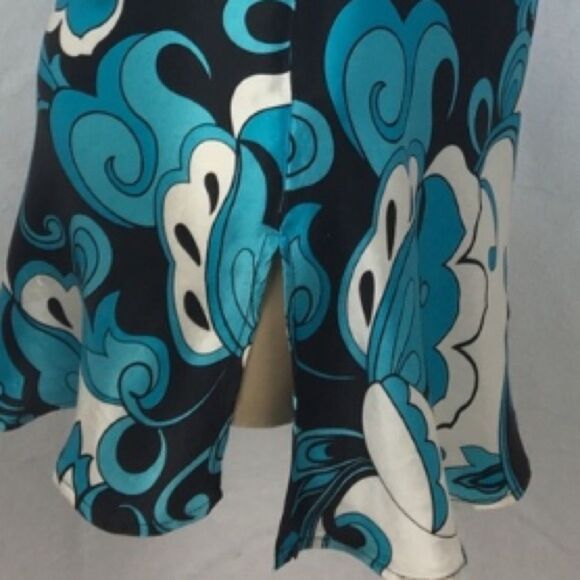 Cache 100% Silk Black White Blue Print Dark Floral Sleeveless Halter top 8 - Picture 5 of 9